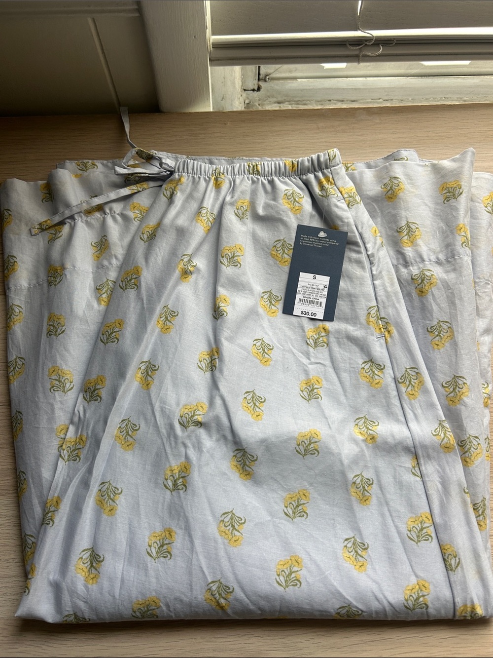 Universal Thread Light Gray Lounge Skirt with Yellow Floral Print